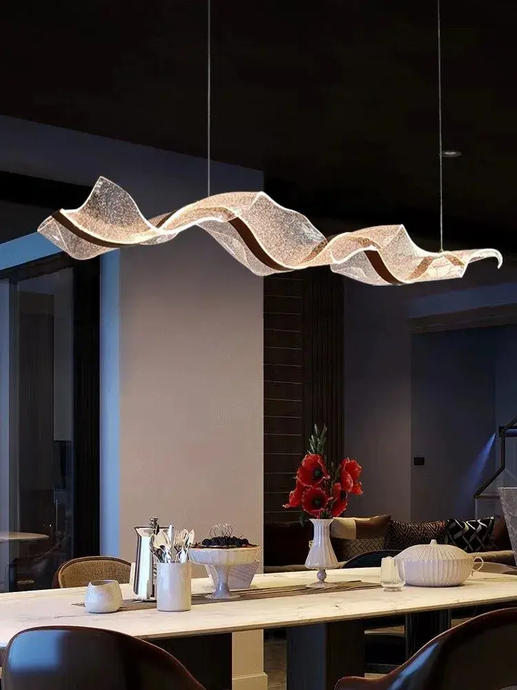 Wavy-Bling-Chandelier-Light-Hotel-Chandelier-Light.webp
