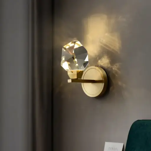 Modern Luxury Brass LED Wall Faceted Crystal Shade Contemporary Design Warm White STBD-02